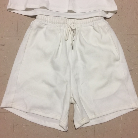 2 pieces white soft short sweater set match comfy - Picture 3 of 4